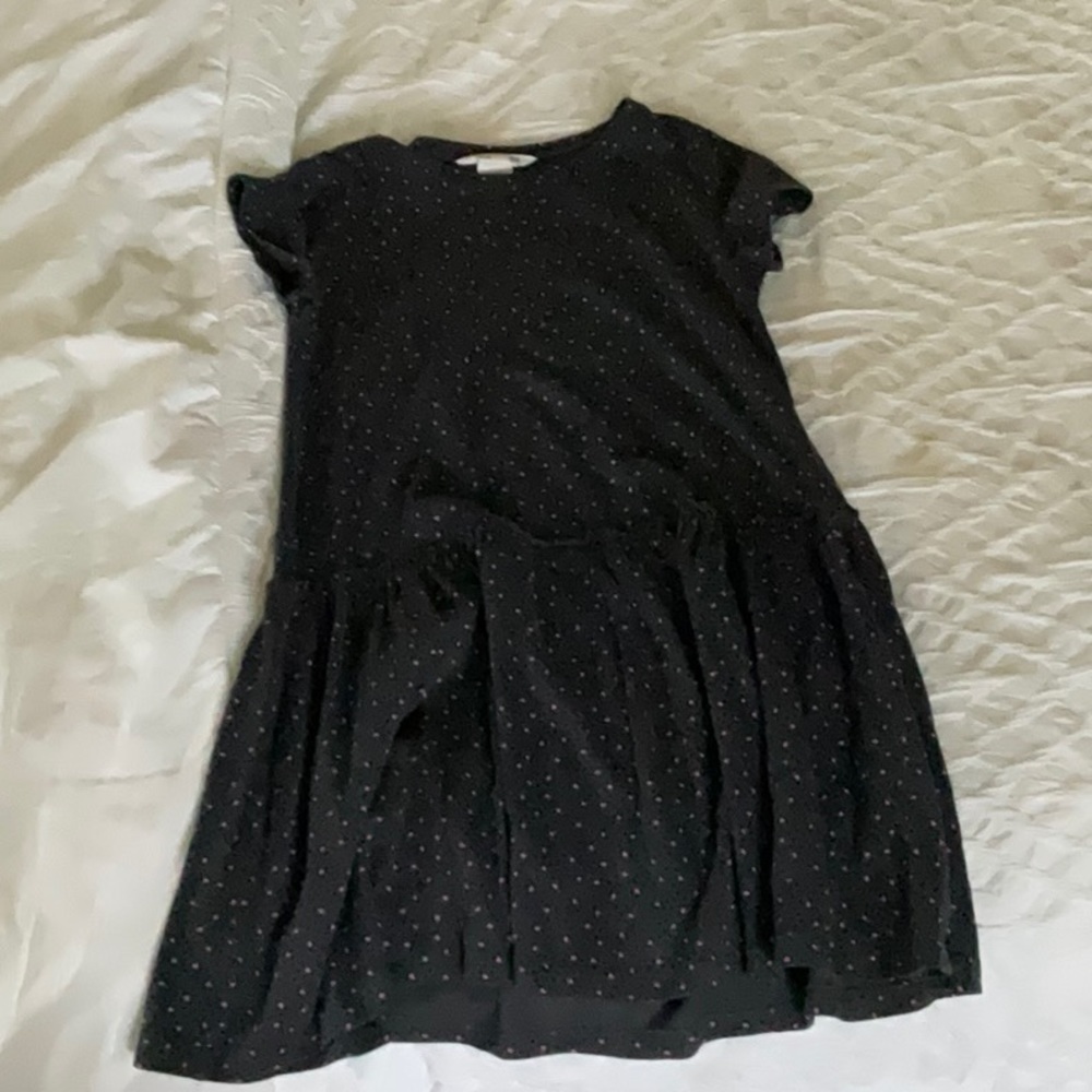 This is a kids size, 7-8 and is from H&M’s